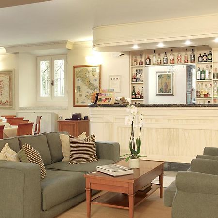 Hotel Europa Лидо Ди Камайоре Екстериор снимка