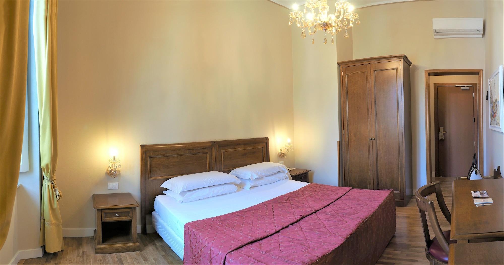 Hotel Europa Лидо Ди Камайоре Екстериор снимка
