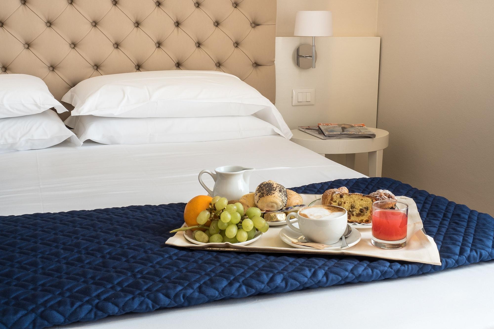 Hotel Europa Лидо Ди Камайоре Екстериор снимка