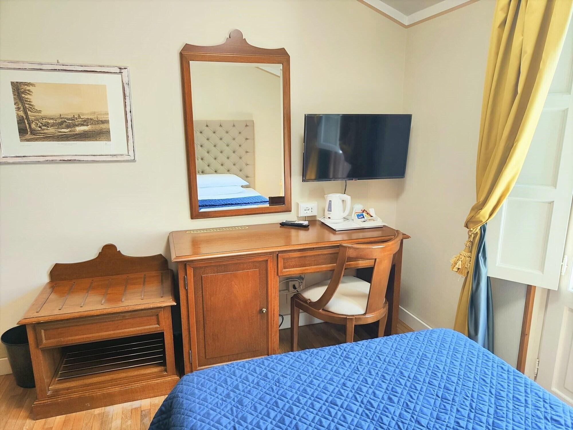 Hotel Europa Лидо Ди Камайоре Екстериор снимка