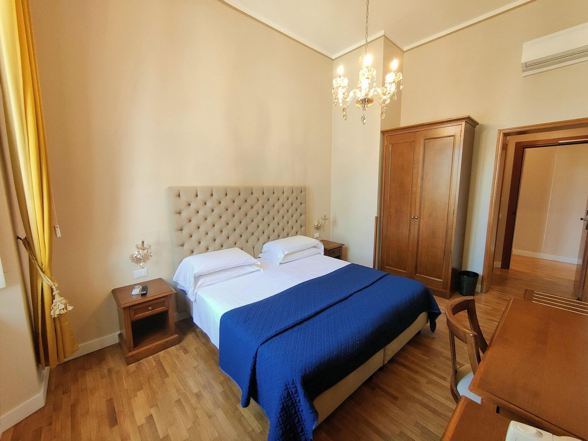 Hotel Europa Лидо Ди Камайоре Екстериор снимка