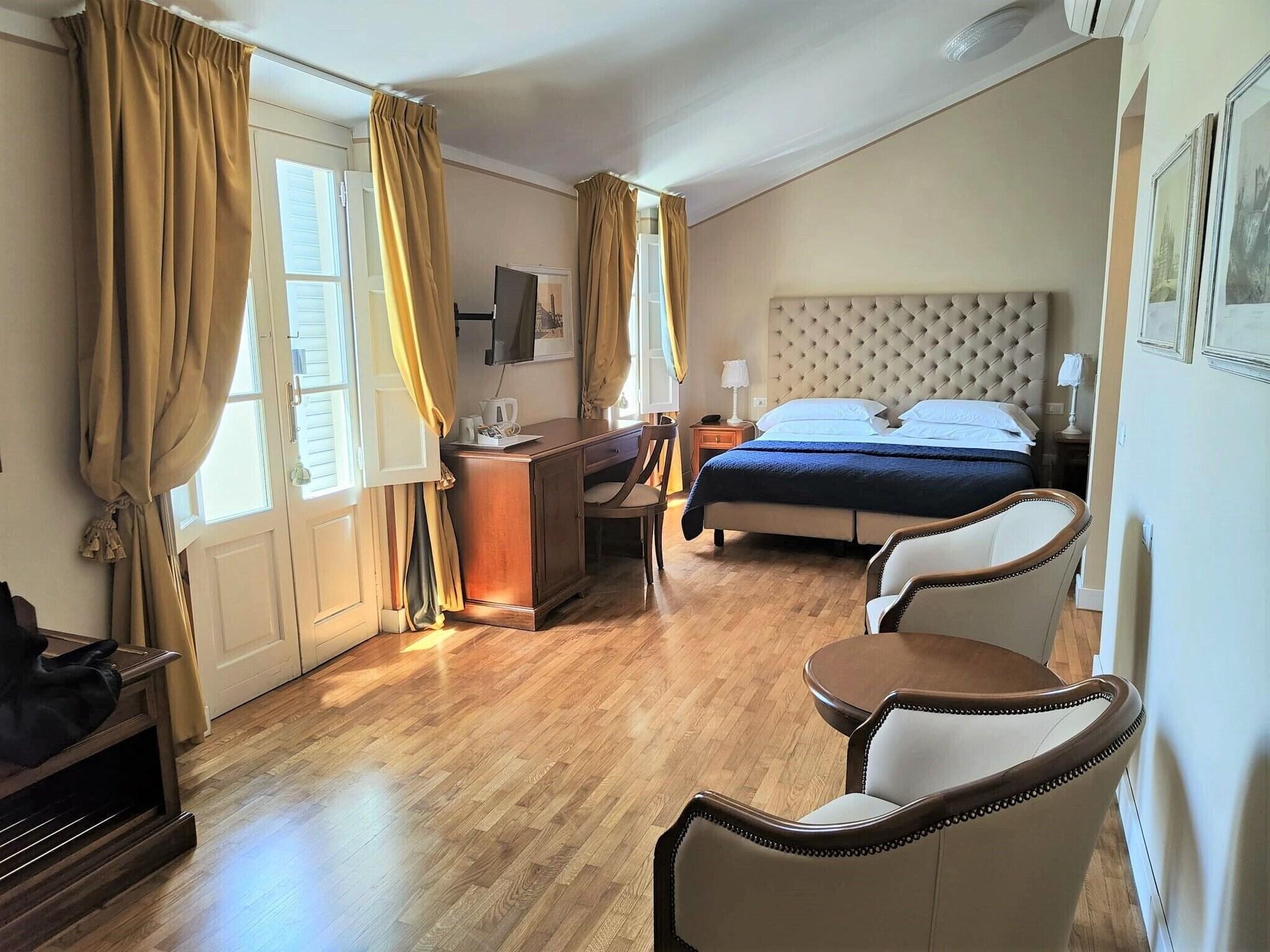 Hotel Europa Лидо Ди Камайоре Екстериор снимка