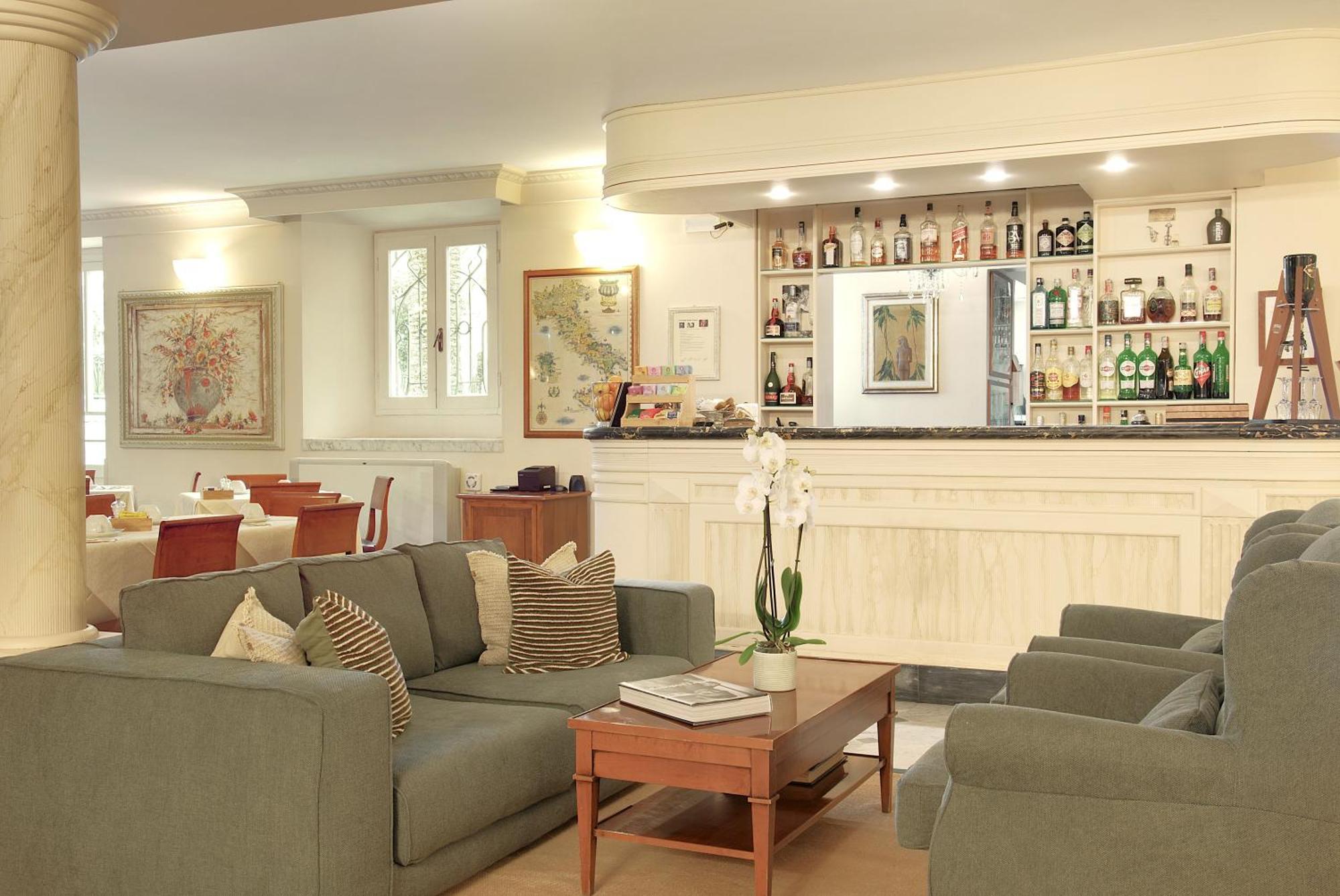 Hotel Europa Лидо Ди Камайоре Екстериор снимка